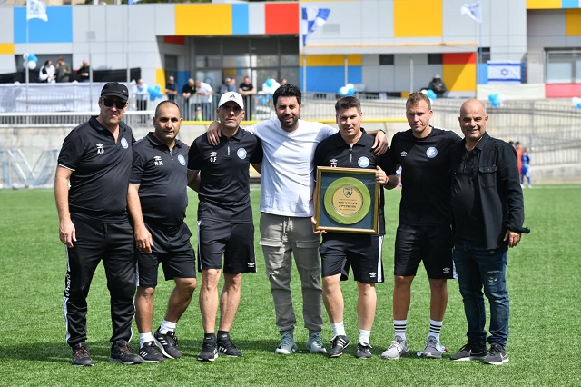 צוות מקצועי מנצח (צילום:עדי דיטליס)